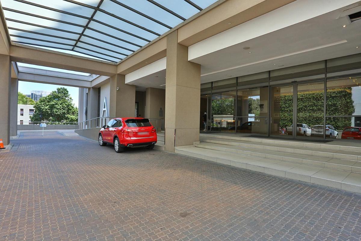304 Sandton Skye Йоханесбург Екстериор снимка