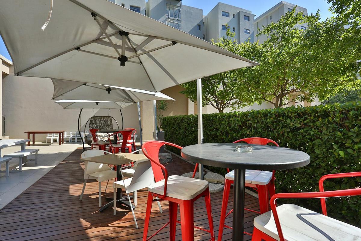 304 Sandton Skye Йоханесбург Екстериор снимка